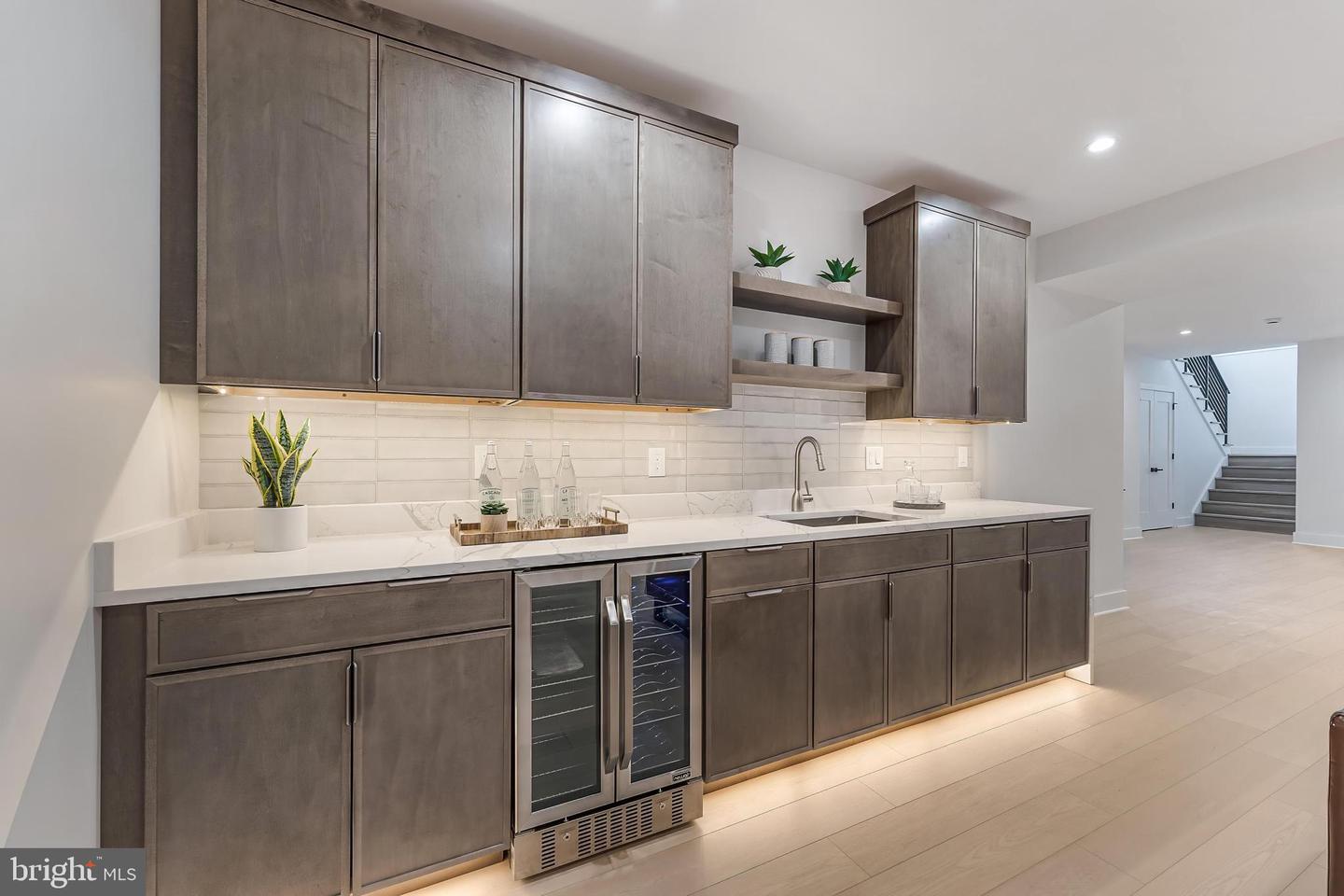 3215 COFER RD, FALLS CHURCH, Virginia 22042, 6 Bedrooms Bedrooms, ,6 BathroomsBathrooms,Residential,For sale,3215 COFER RD,VAFX2291858 MLS # VAFX2291858 3215 COFER RD, FALLS CHURCH, Virginia 22042, 6 Bedrooms Bedrooms, ,6 BathroomsBathrooms,Residential,For sale,3215 COFER RD,VAFX2291858 MLS # VAFX2291858