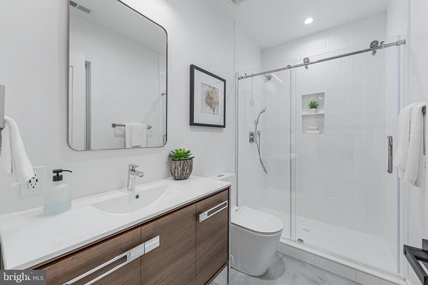 3215 COFER RD, FALLS CHURCH, Virginia 22042, 6 Bedrooms Bedrooms, ,6 BathroomsBathrooms,Residential,For sale,3215 COFER RD,VAFX2291858 MLS # VAFX2291858 3215 COFER RD, FALLS CHURCH, Virginia 22042, 6 Bedrooms Bedrooms, ,6 BathroomsBathrooms,Residential,For sale,3215 COFER RD,VAFX2291858 MLS # VAFX2291858