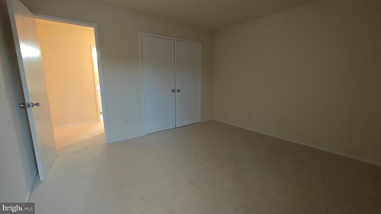 503 FLORIDA AVE #203, HERNDON, Virginia 20170, 2 Bedrooms Bedrooms, ,2 BathroomsBathrooms,Residential,For sale,503 FLORIDA AVE #203,VAFX2291862 MLS # VAFX2291862