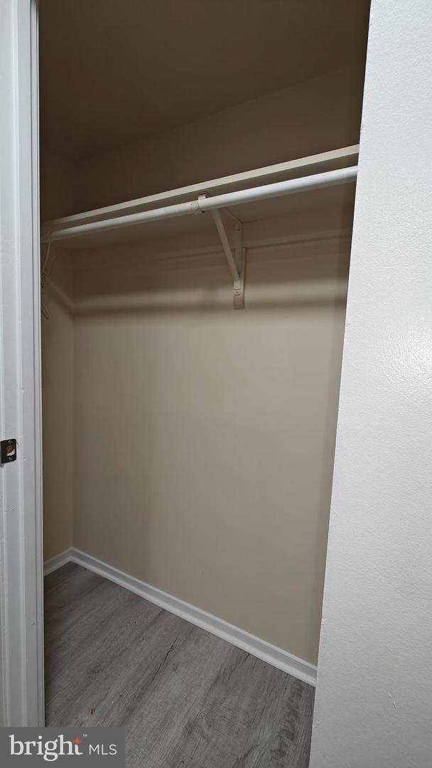 503 FLORIDA AVE #203, HERNDON, Virginia 20170, 2 Bedrooms Bedrooms, ,2 BathroomsBathrooms,Residential,For sale,503 FLORIDA AVE #203,VAFX2291862 MLS # VAFX2291862