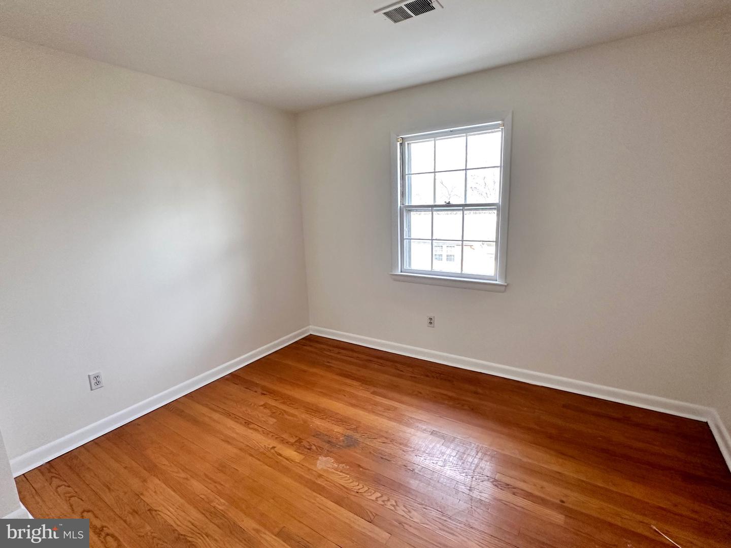 922 S GEORGE MASON DR, ARLINGTON, Virginia 22204, 3 Bedrooms Bedrooms, ,2 BathroomsBathrooms,Residential,For sale,922 S GEORGE MASON DR,VAAR2069042 MLS # VAAR2069042