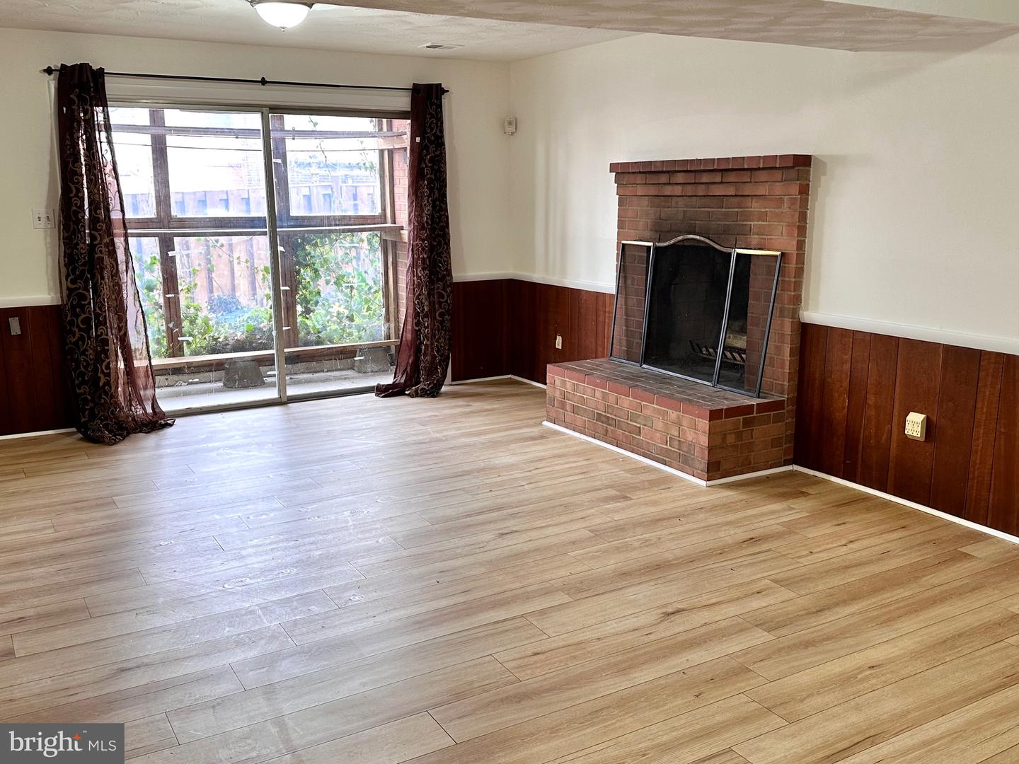 922 S GEORGE MASON DR, ARLINGTON, Virginia 22204, 3 Bedrooms Bedrooms, ,2 BathroomsBathrooms,Residential,For sale,922 S GEORGE MASON DR,VAAR2069042 MLS # VAAR2069042