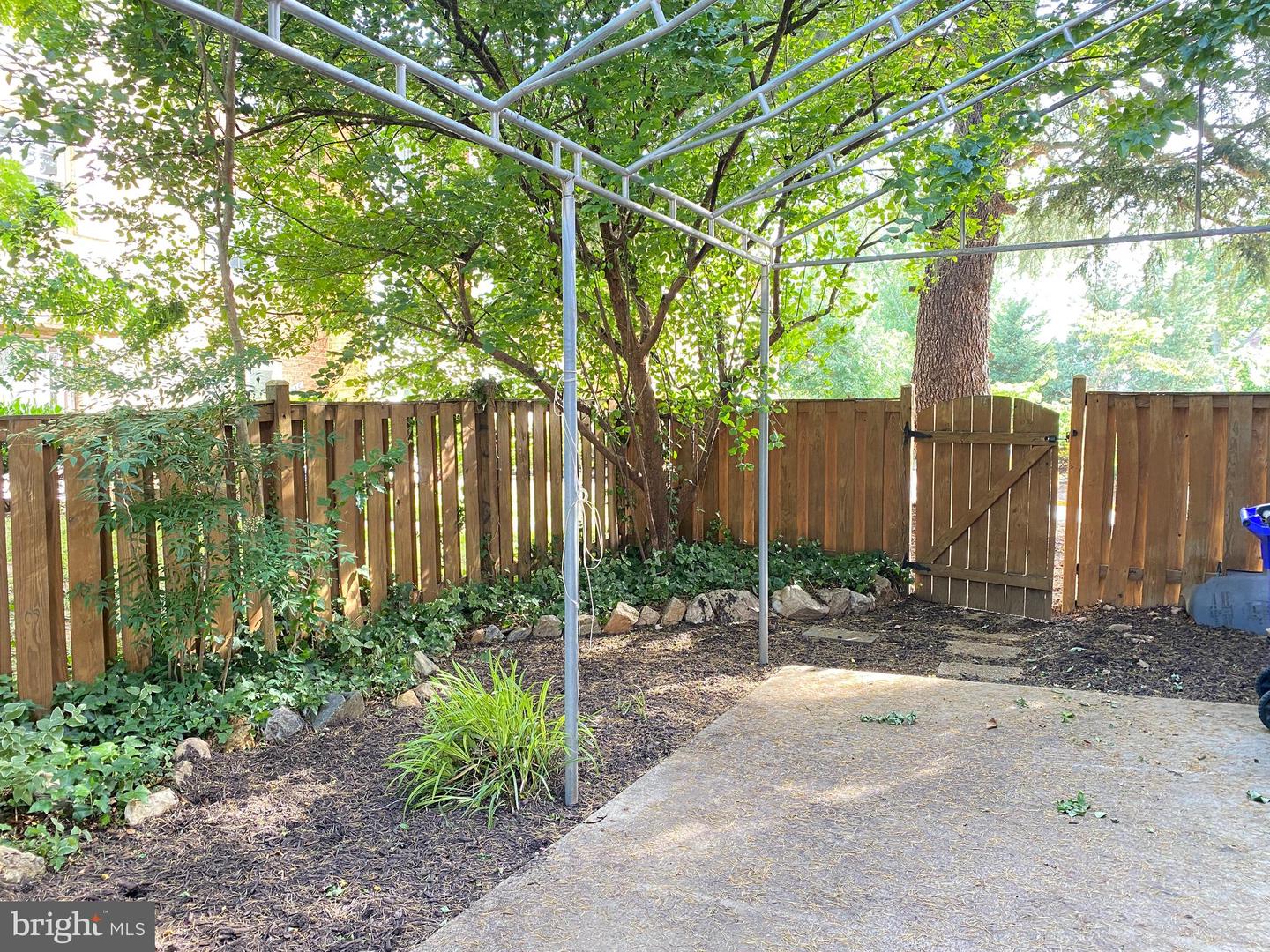 922 S GEORGE MASON DR, ARLINGTON, Virginia 22204, 3 Bedrooms Bedrooms, ,2 BathroomsBathrooms,Residential,For sale,922 S GEORGE MASON DR,VAAR2069042 MLS # VAAR2069042