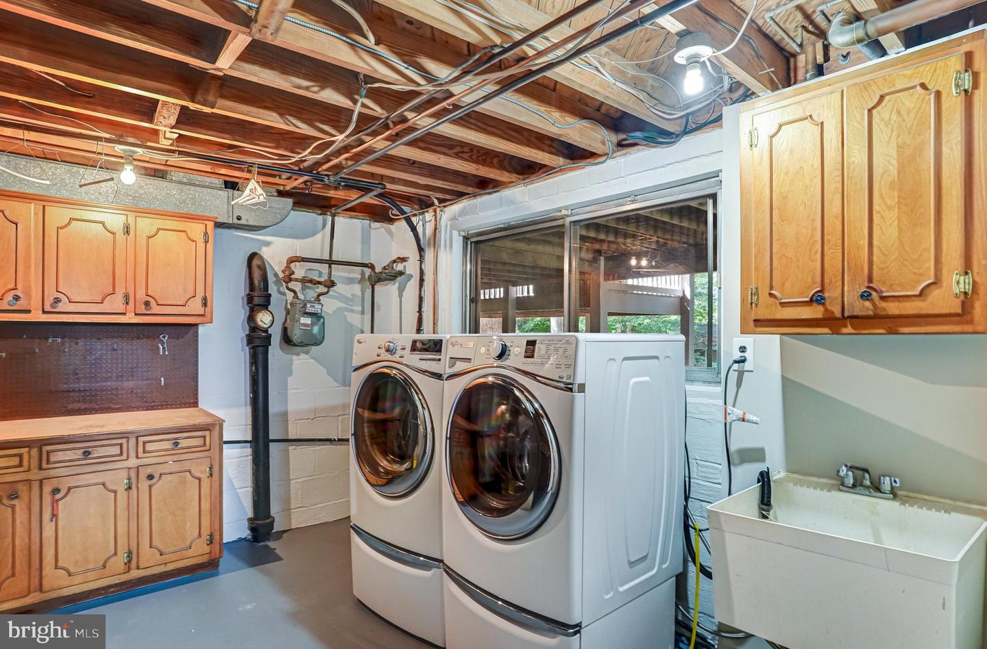 8405 THAMES ST, SPRINGFIELD, Virginia 22151, 4 Bedrooms Bedrooms, ,2 BathroomsBathrooms,Residential,For sale,8405 THAMES ST,VAFX2291640 MLS # VAFX2291640