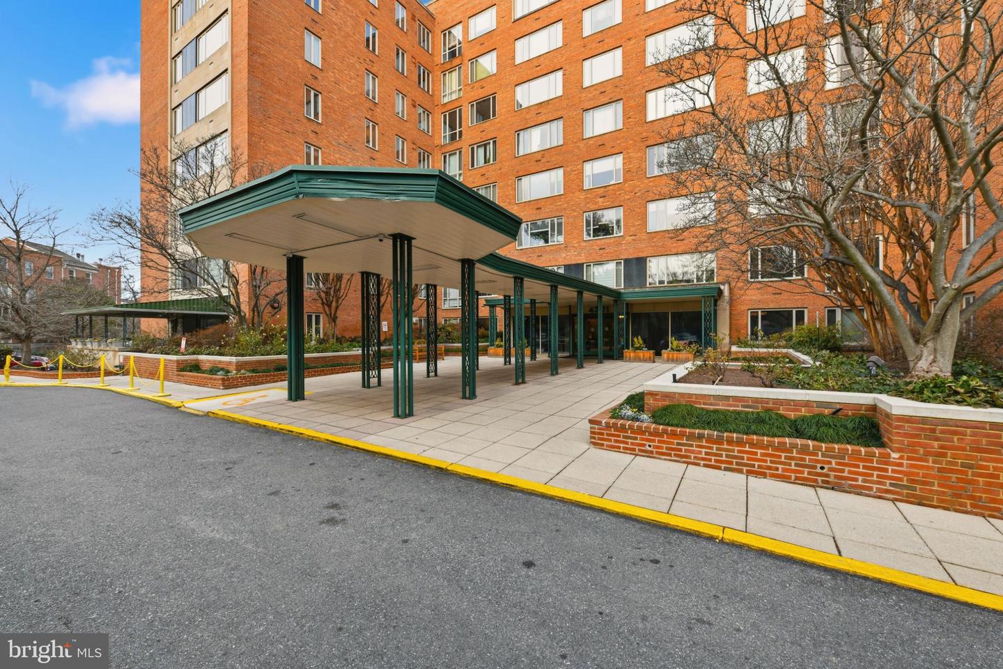 4301 MASSACHUSETTS AVE NW #8002, WASHINGTON, District Of Columbia 20016, 2 Bedrooms Bedrooms, 4 Rooms Rooms,2 BathroomsBathrooms,Residential,For sale,4301 MASSACHUSETTS AVE NW #8002,DCDC2246822 MLS # DCDC2246822