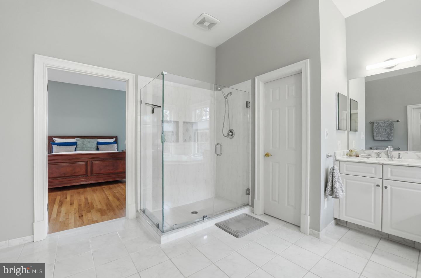 9874 PALACE GREEN WAY, VIENNA, Virginia 22181, 5 Bedrooms Bedrooms, ,5 BathroomsBathrooms,Residential,For sale,9874 PALACE GREEN WAY,VAFX2291736 MLS # VAFX2291736 9874 PALACE GREEN WAY, VIENNA, Virginia 22181, 5 Bedrooms Bedrooms, ,5 BathroomsBathrooms,Residential,For sale,9874 PALACE GREEN WAY,VAFX2291736 MLS # VAFX2291736