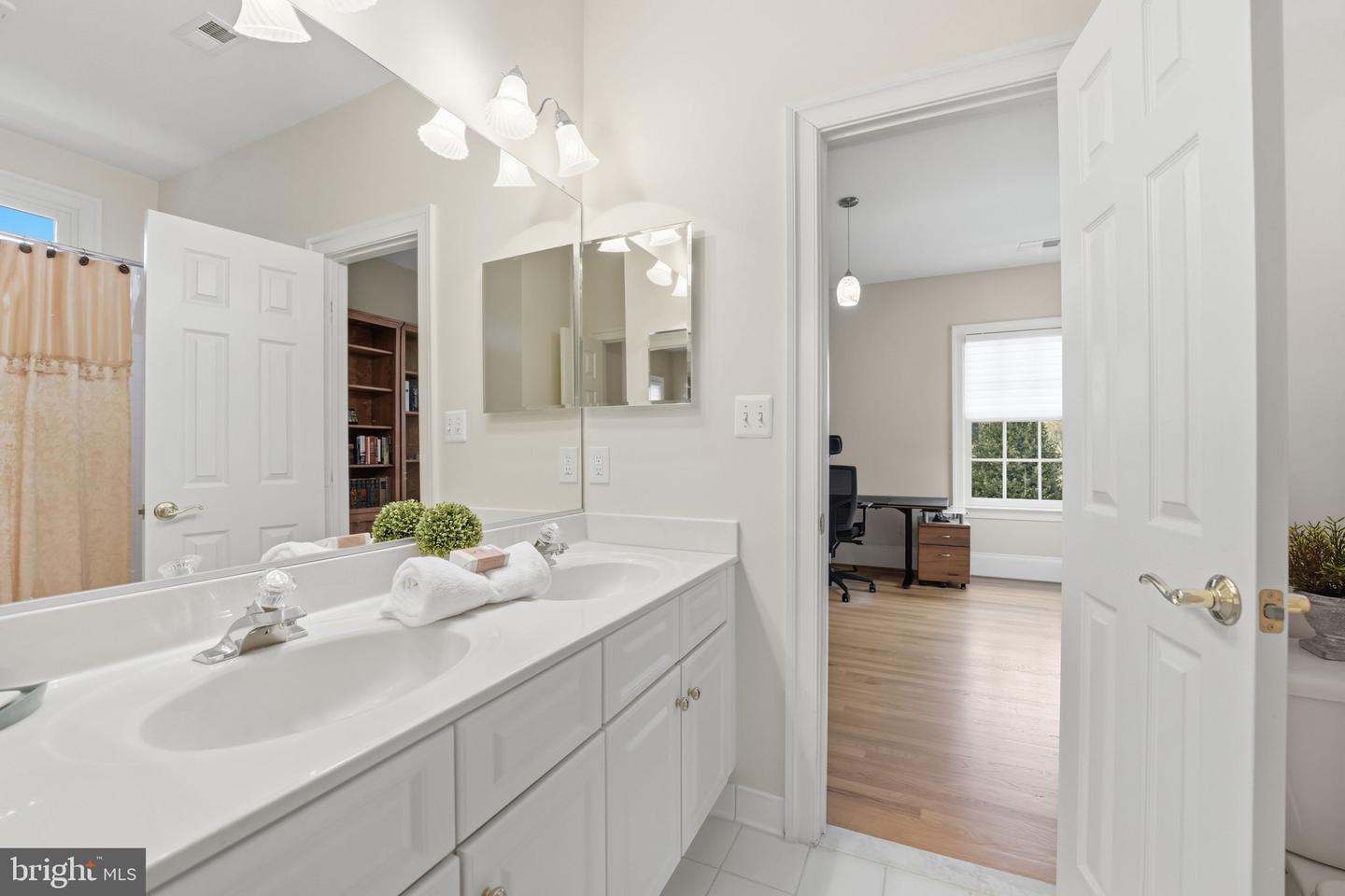 9874 PALACE GREEN WAY, VIENNA, Virginia 22181, 5 Bedrooms Bedrooms, ,5 BathroomsBathrooms,Residential,For sale,9874 PALACE GREEN WAY,VAFX2291736 MLS # VAFX2291736 9874 PALACE GREEN WAY, VIENNA, Virginia 22181, 5 Bedrooms Bedrooms, ,5 BathroomsBathrooms,Residential,For sale,9874 PALACE GREEN WAY,VAFX2291736 MLS # VAFX2291736