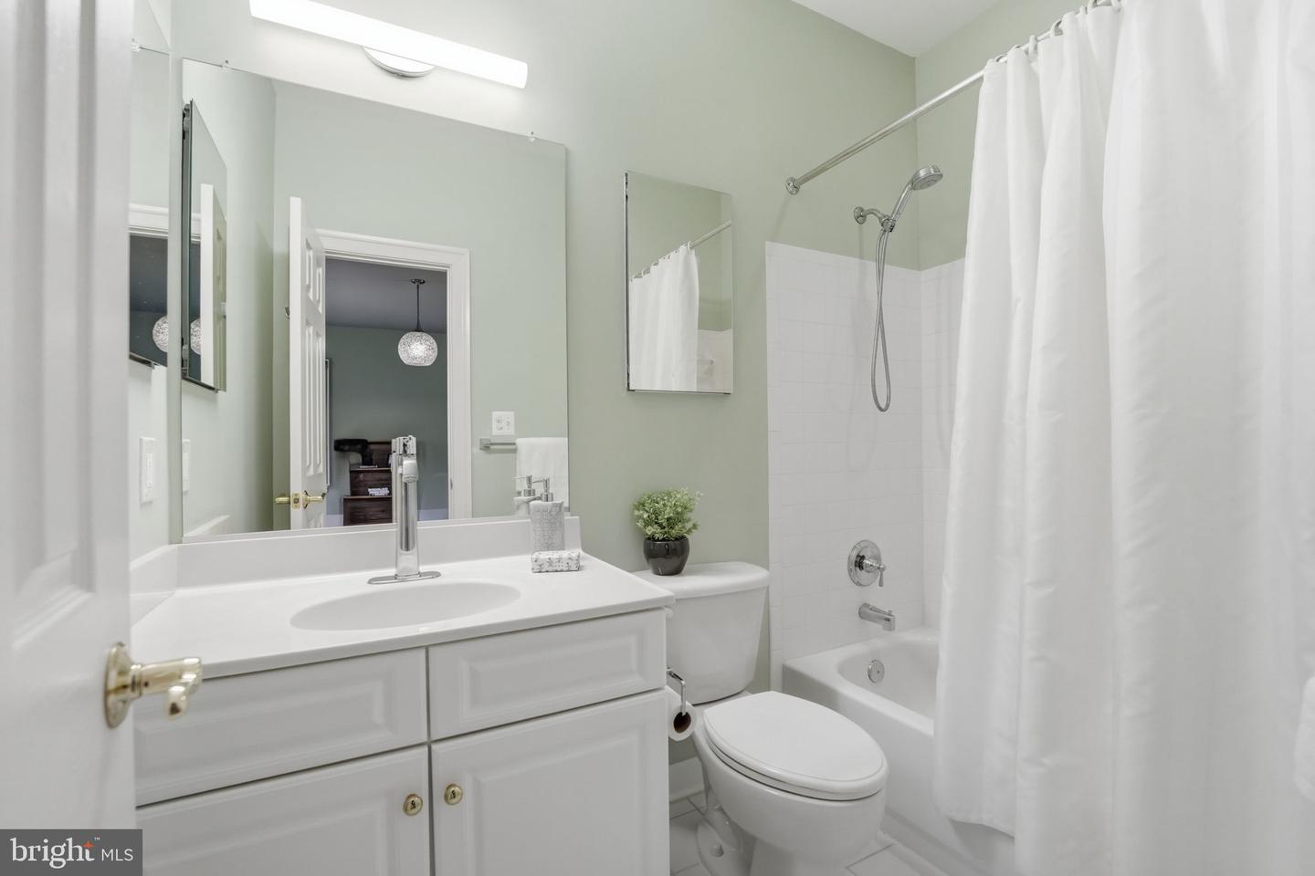 9874 PALACE GREEN WAY, VIENNA, Virginia 22181, 5 Bedrooms Bedrooms, ,5 BathroomsBathrooms,Residential,For sale,9874 PALACE GREEN WAY,VAFX2291736 MLS # VAFX2291736 9874 PALACE GREEN WAY, VIENNA, Virginia 22181, 5 Bedrooms Bedrooms, ,5 BathroomsBathrooms,Residential,For sale,9874 PALACE GREEN WAY,VAFX2291736 MLS # VAFX2291736