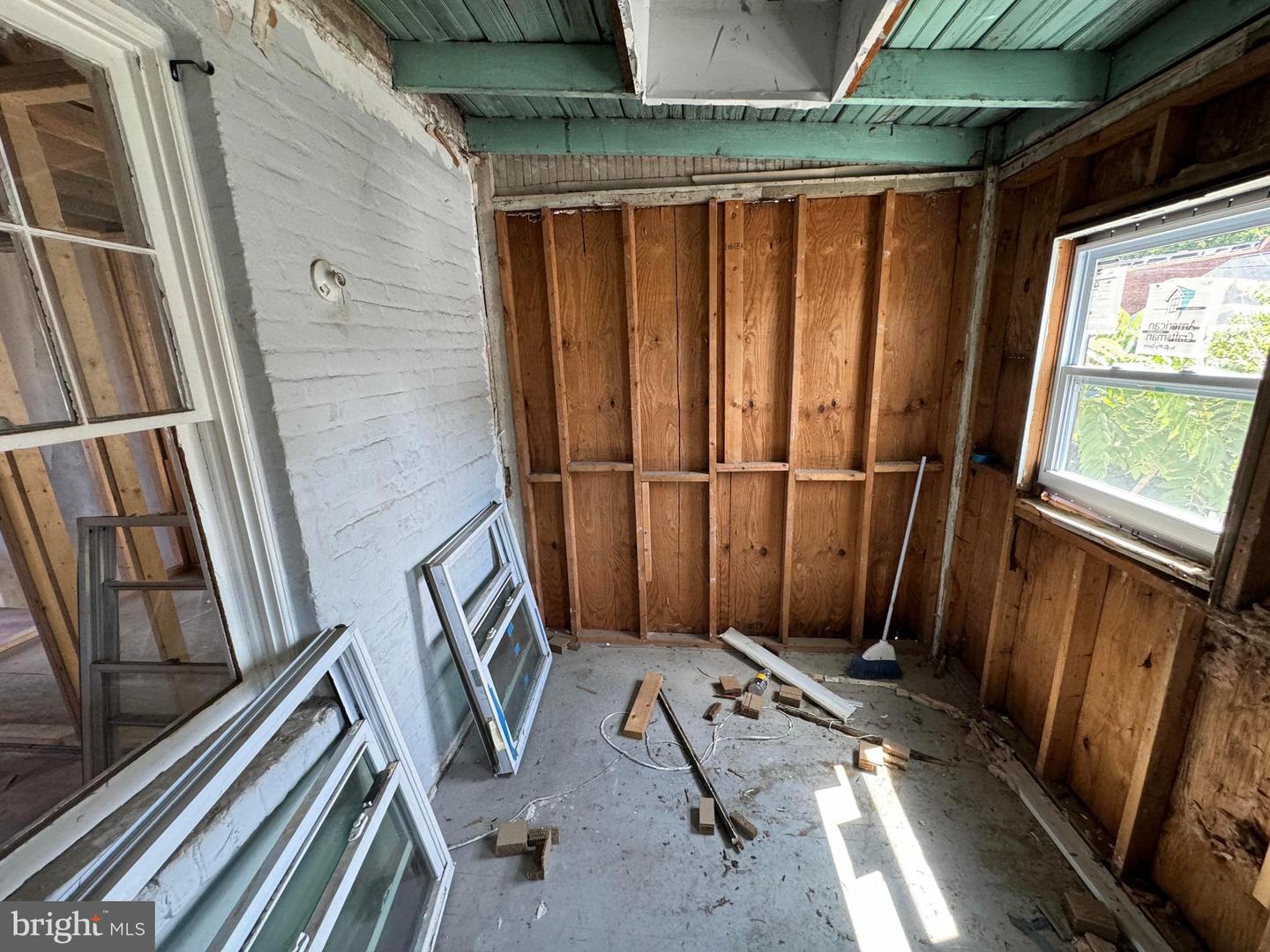 1467 RIDGE PL SE, WASHINGTON, District Of Columbia 20020, 3 Bedrooms Bedrooms, ,3 BathroomsBathrooms,Residential,For sale,1467 RIDGE PL SE,DCDC2155630 MLS # DCDC2155630