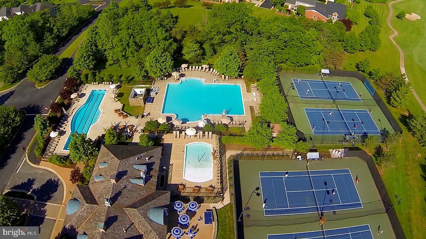 43312 CRYSTAL LAKE ST, LEESBURG, Virginia 20176, 5 Bedrooms Bedrooms, ,4 BathroomsBathrooms,Residential,For sale,43312 CRYSTAL LAKE ST,VALO2112340 MLS # VALO2112340