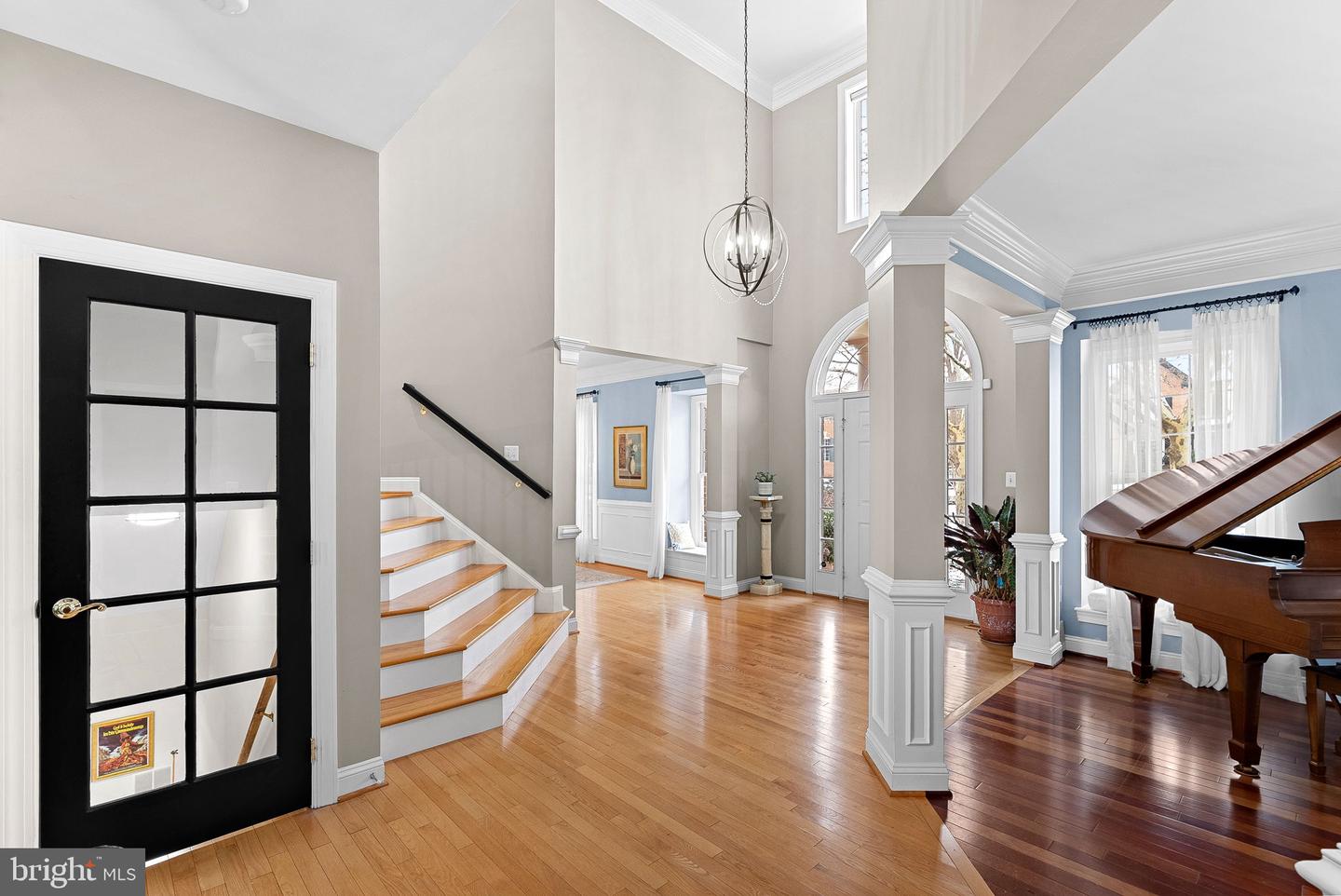 43312 CRYSTAL LAKE ST, LEESBURG, Virginia 20176, 5 Bedrooms Bedrooms, ,4 BathroomsBathrooms,Residential,For sale,43312 CRYSTAL LAKE ST,VALO2112340 MLS # VALO2112340