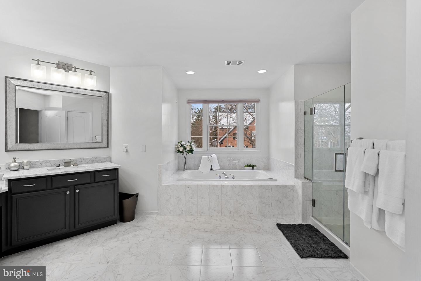 43312 CRYSTAL LAKE ST, LEESBURG, Virginia 20176, 5 Bedrooms Bedrooms, ,4 BathroomsBathrooms,Residential,For sale,43312 CRYSTAL LAKE ST,VALO2112340 MLS # VALO2112340