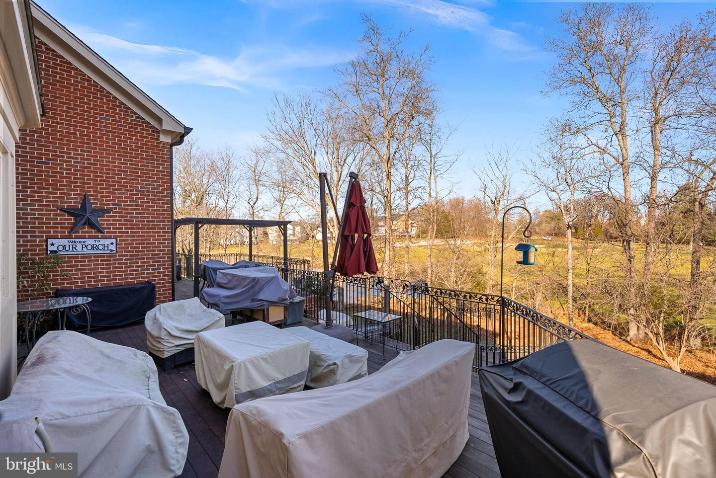 43312 CRYSTAL LAKE ST, LEESBURG, Virginia 20176, 5 Bedrooms Bedrooms, ,4 BathroomsBathrooms,Residential,For sale,43312 CRYSTAL LAKE ST,VALO2112340 MLS # VALO2112340