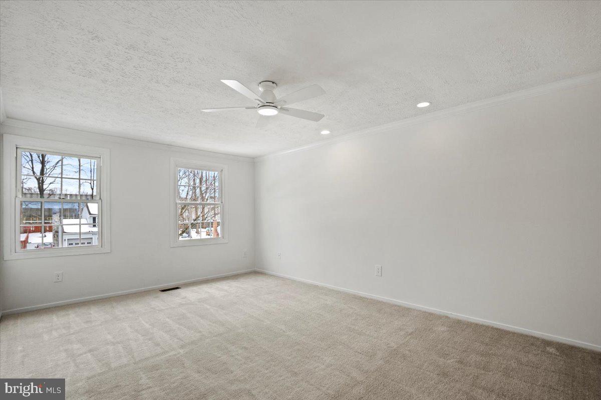 5711 HEMING AVE, SPRINGFIELD, Virginia 22151, 4 Bedrooms Bedrooms, ,3 BathroomsBathrooms,Residential,For sale,5711 HEMING AVE,VAFX2288470 MLS # VAFX2288470 5711 HEMING AVE, SPRINGFIELD, Virginia 22151, 4 Bedrooms Bedrooms, ,3 BathroomsBathrooms,Residential,For sale,5711 HEMING AVE,VAFX2288470 MLS # VAFX2288470