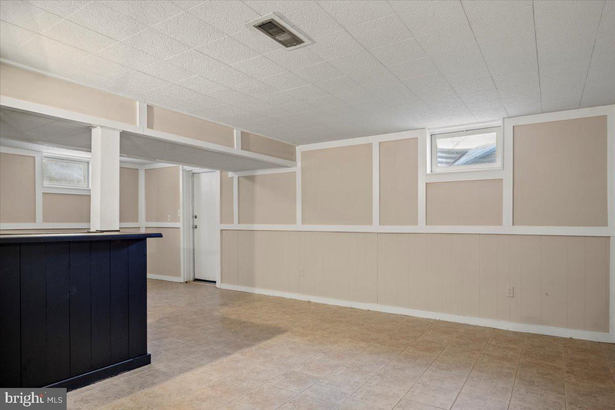 5711 HEMING AVE, SPRINGFIELD, Virginia 22151, 4 Bedrooms Bedrooms, ,3 BathroomsBathrooms,Residential,For sale,5711 HEMING AVE,VAFX2288470 MLS # VAFX2288470 5711 HEMING AVE, SPRINGFIELD, Virginia 22151, 4 Bedrooms Bedrooms, ,3 BathroomsBathrooms,Residential,For sale,5711 HEMING AVE,VAFX2288470 MLS # VAFX2288470