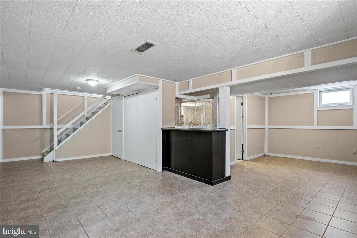 5711 HEMING AVE, SPRINGFIELD, Virginia 22151, 4 Bedrooms Bedrooms, ,3 BathroomsBathrooms,Residential,For sale,5711 HEMING AVE,VAFX2288470 MLS # VAFX2288470 5711 HEMING AVE, SPRINGFIELD, Virginia 22151, 4 Bedrooms Bedrooms, ,3 BathroomsBathrooms,Residential,For sale,5711 HEMING AVE,VAFX2288470 MLS # VAFX2288470