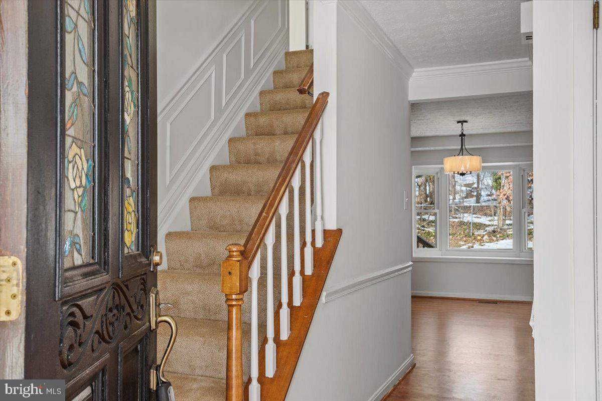 5711 HEMING AVE, SPRINGFIELD, Virginia 22151, 4 Bedrooms Bedrooms, ,3 BathroomsBathrooms,Residential,For sale,5711 HEMING AVE,VAFX2288470 MLS # VAFX2288470 5711 HEMING AVE, SPRINGFIELD, Virginia 22151, 4 Bedrooms Bedrooms, ,3 BathroomsBathrooms,Residential,For sale,5711 HEMING AVE,VAFX2288470 MLS # VAFX2288470