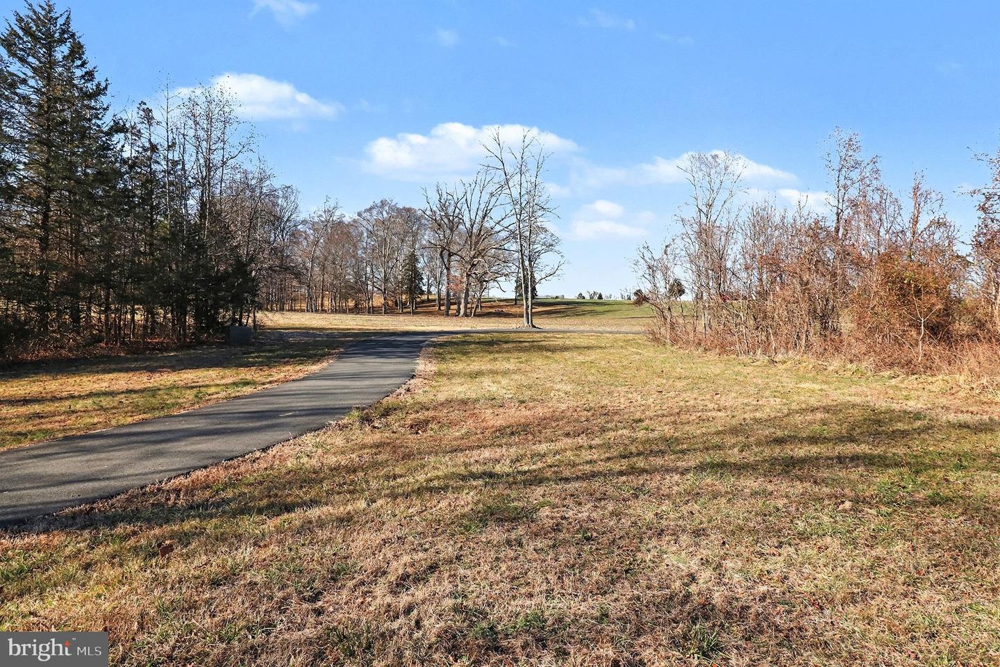 1326 KINGS HWY, KING GEORGE, Virginia 22485, ,Land,For sale,1326 KINGS HWY,VAKG2007492 MLS # VAKG2007492