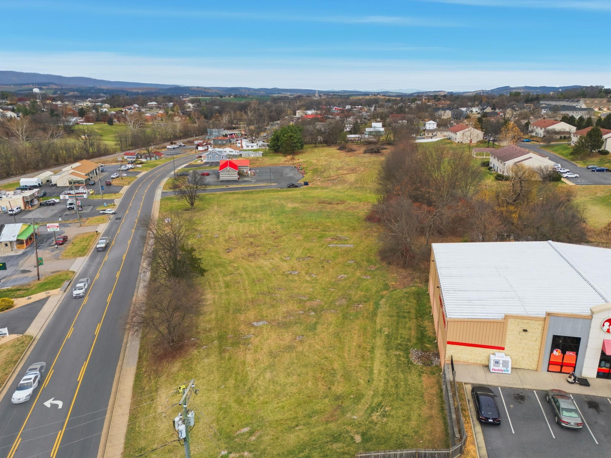 301 S MAIN ST, BROADWAY, Virginia 22815, ,Commercial,301 S MAIN ST,673475 MLS # 673475