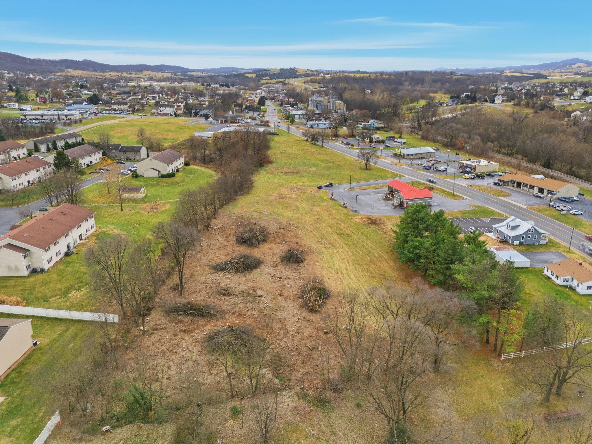 301 S MAIN ST, BROADWAY, Virginia 22815, ,Commercial,301 S MAIN ST,673475 MLS # 673475