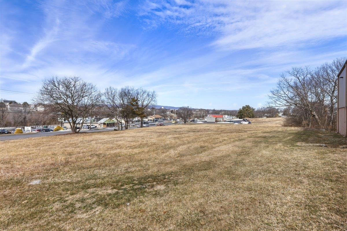 301 S MAIN ST, BROADWAY, Virginia 22815, ,Commercial,301 S MAIN ST,673475 MLS # 673475