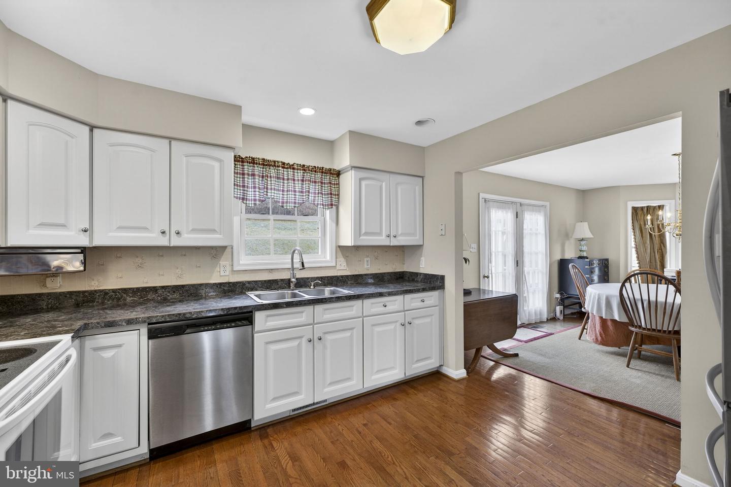 11530 JOHN MARSHALL HWY, MARKHAM, Virginia 22643, 3 Bedrooms Bedrooms, 10 Rooms Rooms,3 BathroomsBathrooms,Residential,For sale,11530 JOHN MARSHALL HWY,VAFQ2020498 MLS # VAFQ2020498