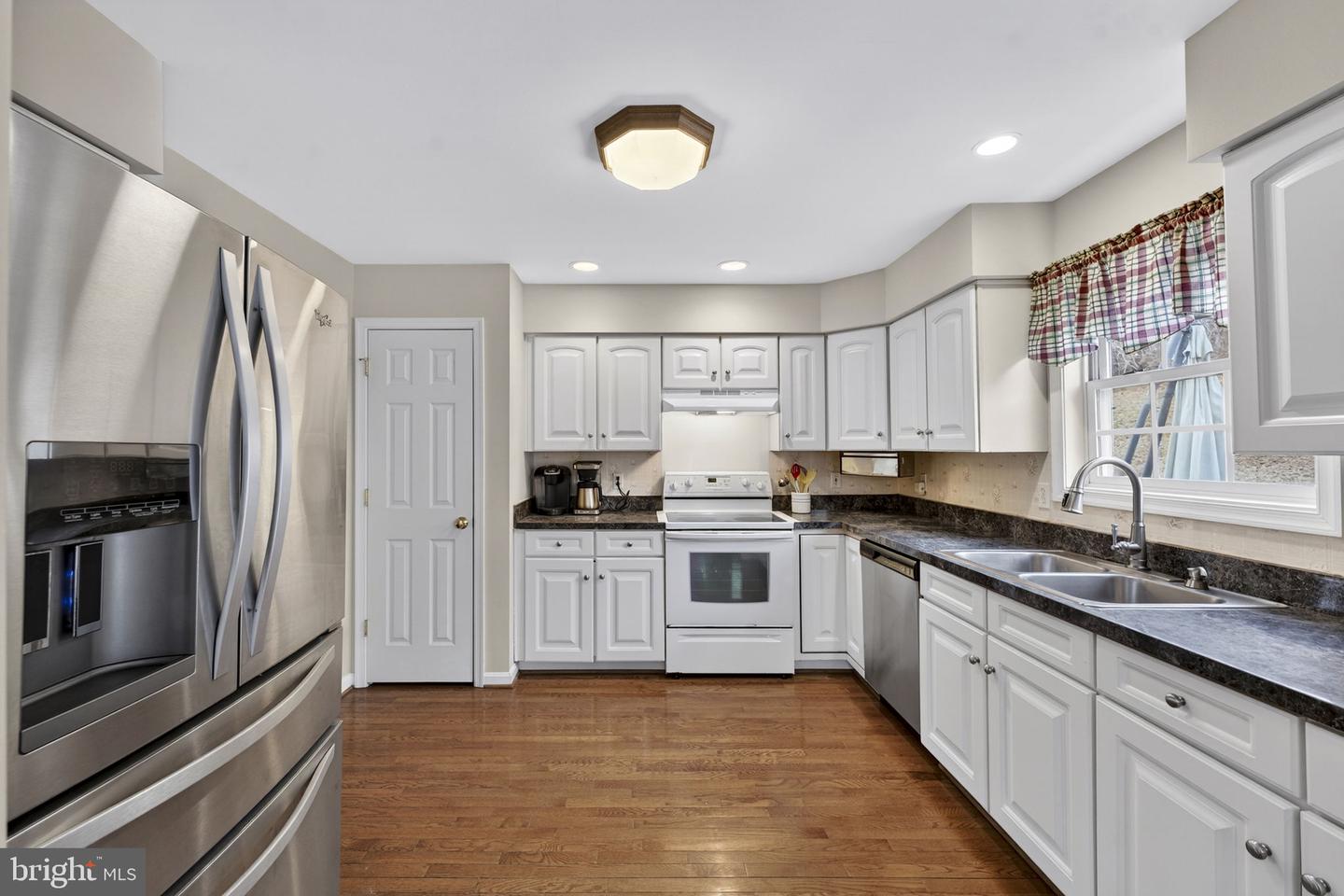 11530 JOHN MARSHALL HWY, MARKHAM, Virginia 22643, 3 Bedrooms Bedrooms, 10 Rooms Rooms,3 BathroomsBathrooms,Residential,For sale,11530 JOHN MARSHALL HWY,VAFQ2020498 MLS # VAFQ2020498