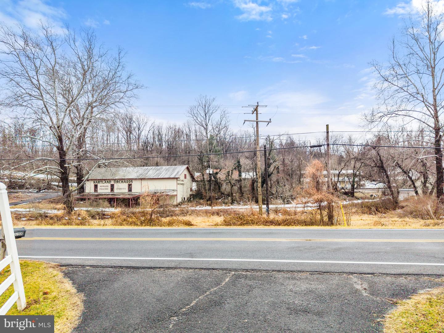 11530 JOHN MARSHALL HWY, MARKHAM, Virginia 22643, 3 Bedrooms Bedrooms, 10 Rooms Rooms,3 BathroomsBathrooms,Residential,For sale,11530 JOHN MARSHALL HWY,VAFQ2020498 MLS # VAFQ2020498