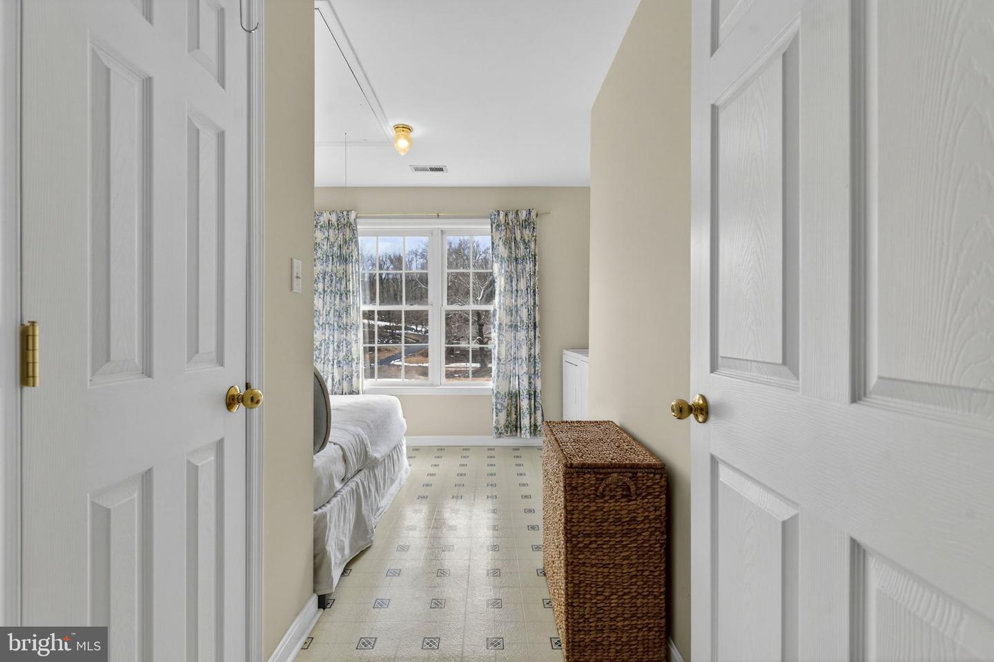 11530 JOHN MARSHALL HWY, MARKHAM, Virginia 22643, 3 Bedrooms Bedrooms, 10 Rooms Rooms,3 BathroomsBathrooms,Residential,For sale,11530 JOHN MARSHALL HWY,VAFQ2020498 MLS # VAFQ2020498