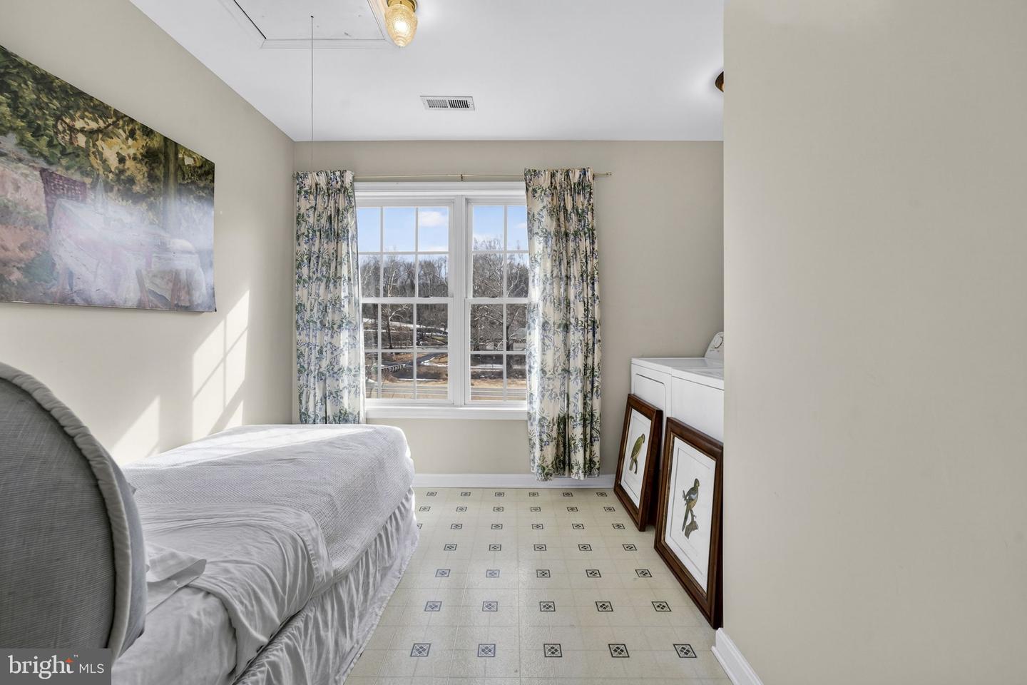 11530 JOHN MARSHALL HWY, MARKHAM, Virginia 22643, 3 Bedrooms Bedrooms, 10 Rooms Rooms,3 BathroomsBathrooms,Residential,For sale,11530 JOHN MARSHALL HWY,VAFQ2020498 MLS # VAFQ2020498