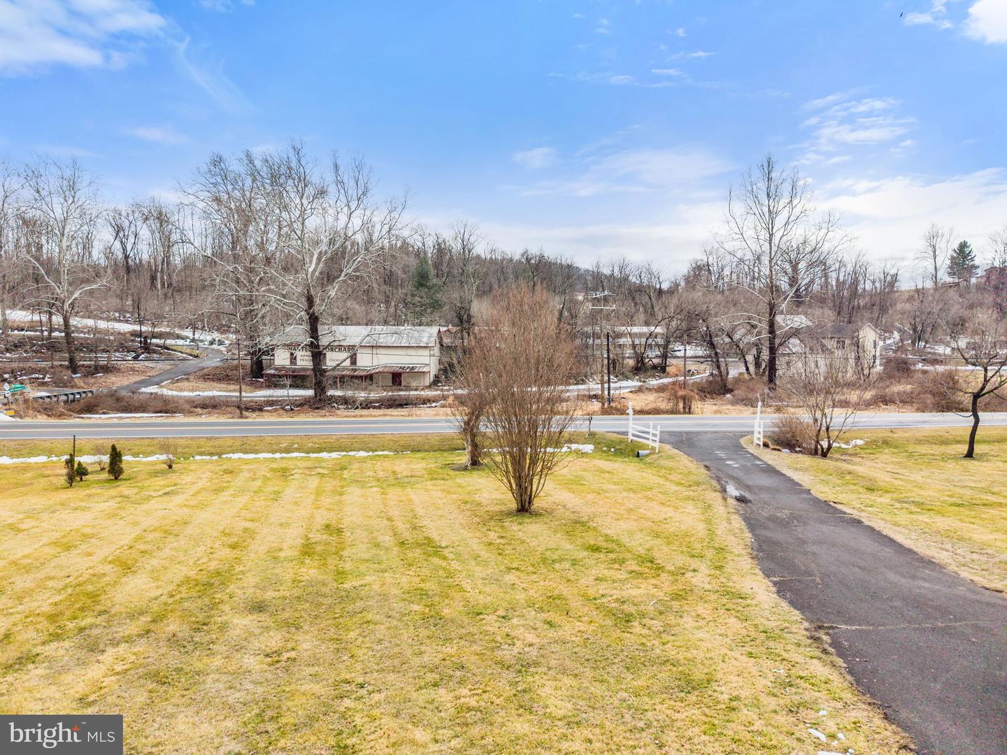 11530 JOHN MARSHALL HWY, MARKHAM, Virginia 22643, 3 Bedrooms Bedrooms, 10 Rooms Rooms,3 BathroomsBathrooms,Residential,For sale,11530 JOHN MARSHALL HWY,VAFQ2020498 MLS # VAFQ2020498