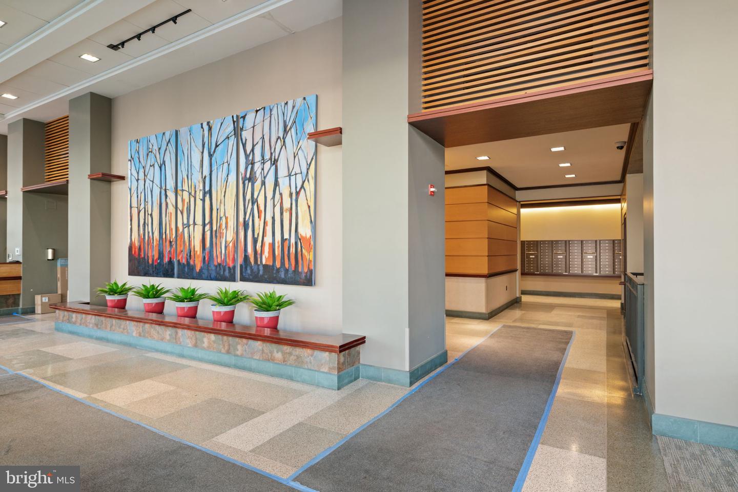 4600 S FOUR MILE RUN DR #927, ARLINGTON, Virginia 22204, 2 Bedrooms Bedrooms, ,1 BathroomBathrooms,Residential,For sale,4600 S FOUR MILE RUN DR #927,VAAR2068788 MLS # VAAR2068788