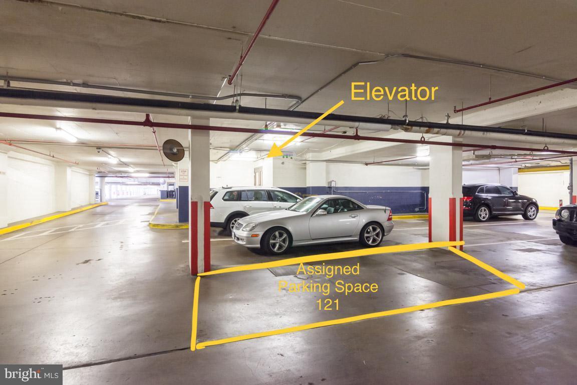 4600 S FOUR MILE RUN DR #927, ARLINGTON, Virginia 22204, 2 Bedrooms Bedrooms, ,1 BathroomBathrooms,Residential,For sale,4600 S FOUR MILE RUN DR #927,VAAR2068788 MLS # VAAR2068788