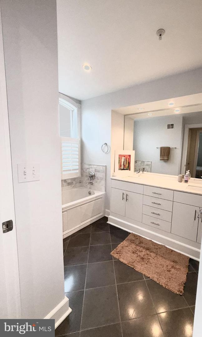 910 POWHATAN ST #304S, ALEXANDRIA, Virginia 22314, 2 Bedrooms Bedrooms, 4 Rooms Rooms,2 BathroomsBathrooms,Residential,For sale,910 POWHATAN ST #304S,VAAX2054280 MLS # VAAX2054280 910 POWHATAN ST #304S, ALEXANDRIA, Virginia 22314, 2 Bedrooms Bedrooms, 4 Rooms Rooms,2 BathroomsBathrooms,Residential,For sale,910 POWHATAN ST #304S,VAAX2054280 MLS # VAAX2054280