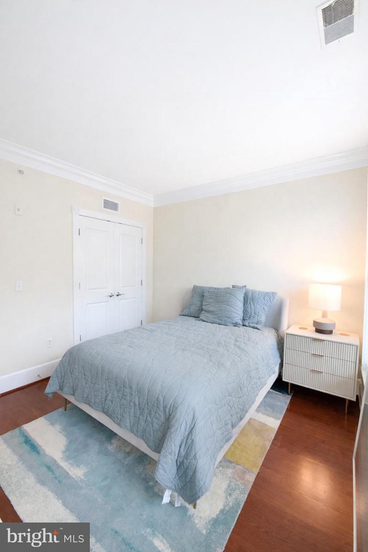 910 POWHATAN ST #304S, ALEXANDRIA, Virginia 22314, 2 Bedrooms Bedrooms, 4 Rooms Rooms,2 BathroomsBathrooms,Residential,For sale,910 POWHATAN ST #304S,VAAX2054280 MLS # VAAX2054280 910 POWHATAN ST #304S, ALEXANDRIA, Virginia 22314, 2 Bedrooms Bedrooms, 4 Rooms Rooms,2 BathroomsBathrooms,Residential,For sale,910 POWHATAN ST #304S,VAAX2054280 MLS # VAAX2054280