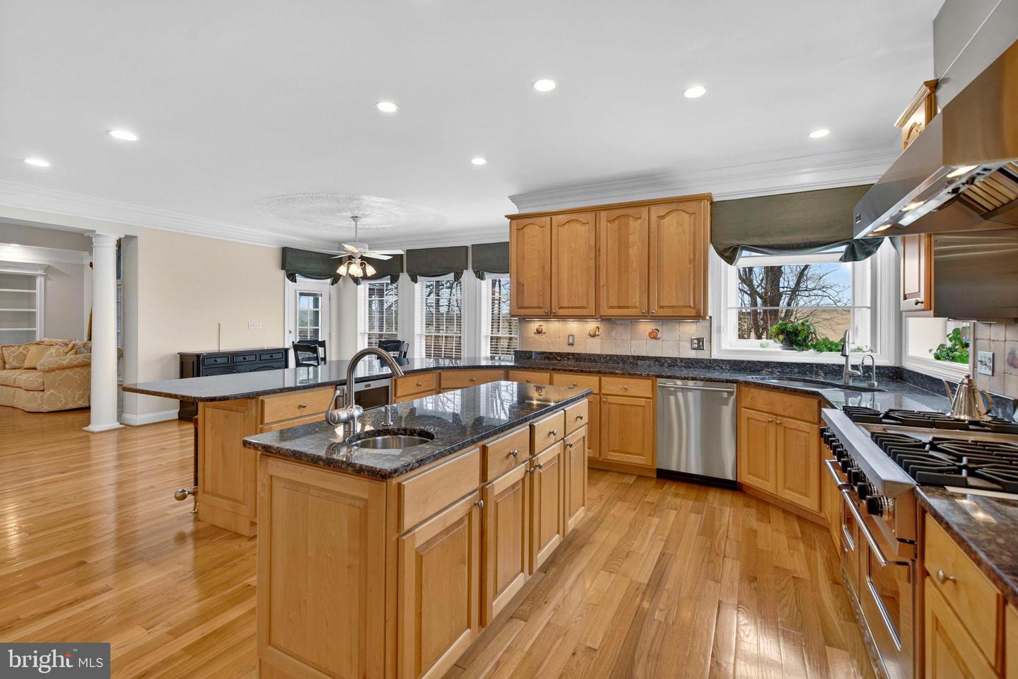 8342 LUNSFORD RD, WARRENTON, Virginia 20187, 3 Bedrooms Bedrooms, 17 Rooms Rooms,4 BathroomsBathrooms,Residential,For sale,8342 LUNSFORD RD,VAFQ2020640 MLS # VAFQ2020640