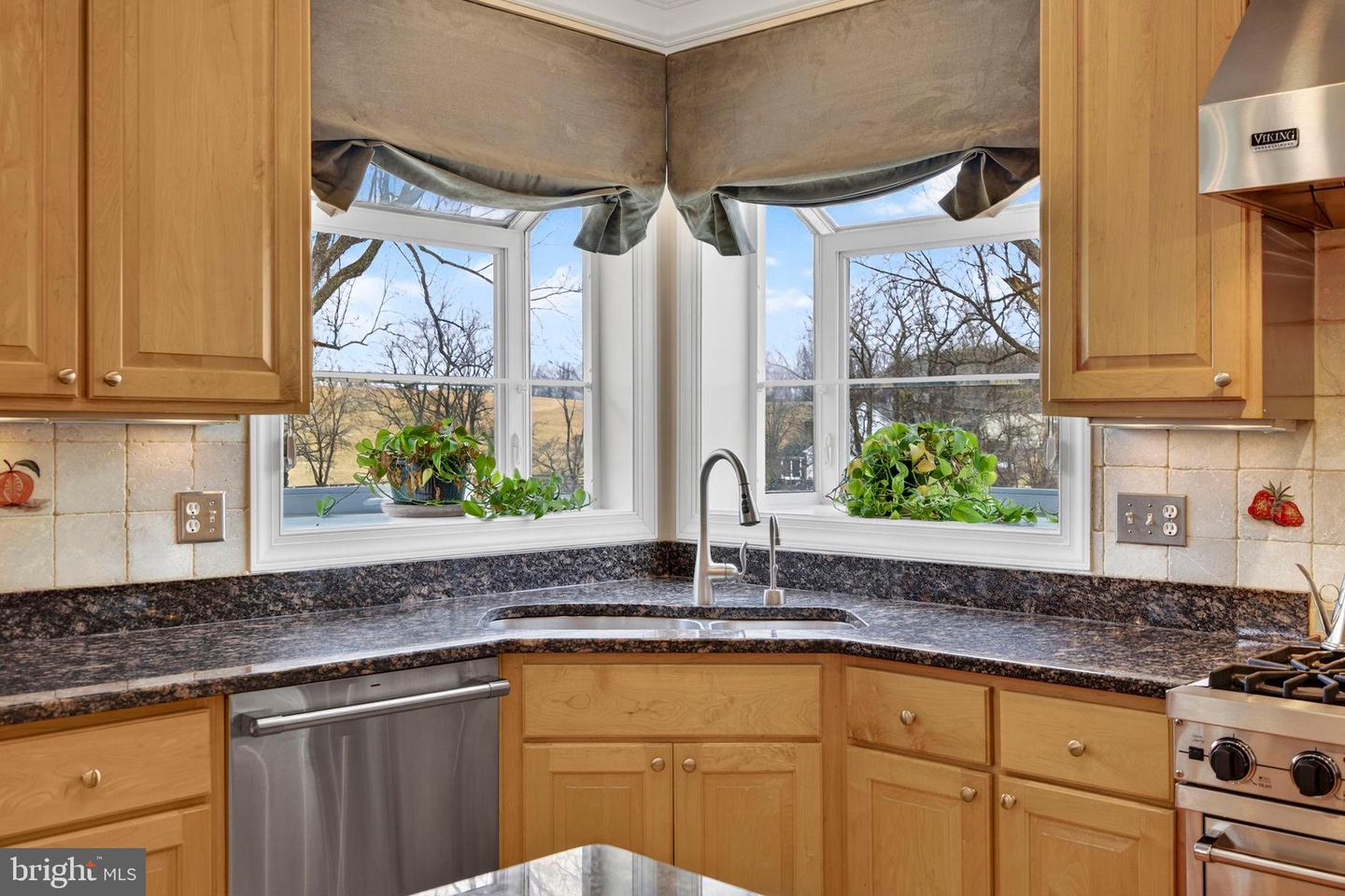 8342 LUNSFORD RD, WARRENTON, Virginia 20187, 3 Bedrooms Bedrooms, 17 Rooms Rooms,4 BathroomsBathrooms,Residential,For sale,8342 LUNSFORD RD,VAFQ2020640 MLS # VAFQ2020640