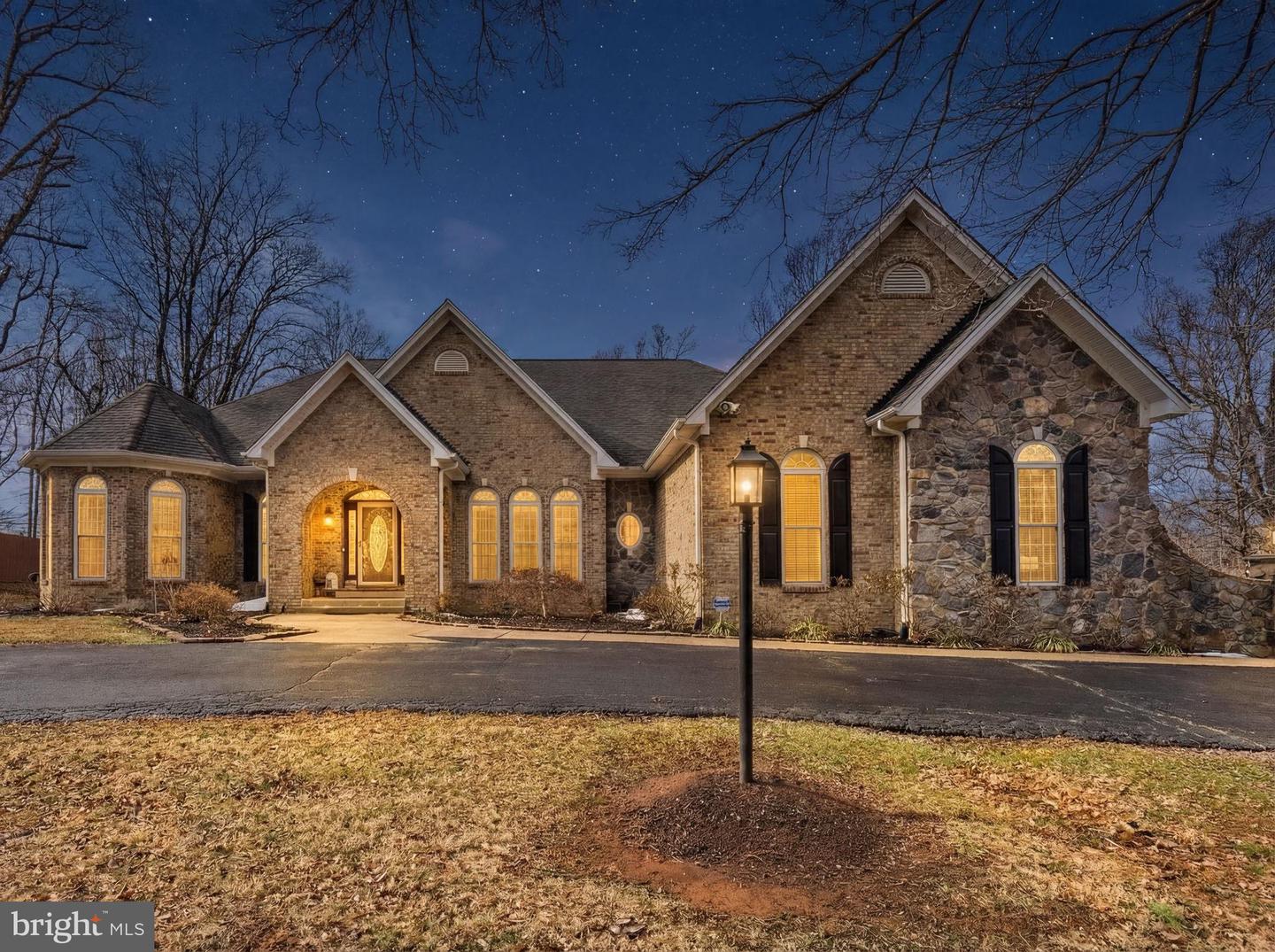 8342 LUNSFORD RD, WARRENTON, Virginia 20187, 3 Bedrooms Bedrooms, 17 Rooms Rooms,4 BathroomsBathrooms,Residential,For sale,8342 LUNSFORD RD,VAFQ2020640 MLS # VAFQ2020640