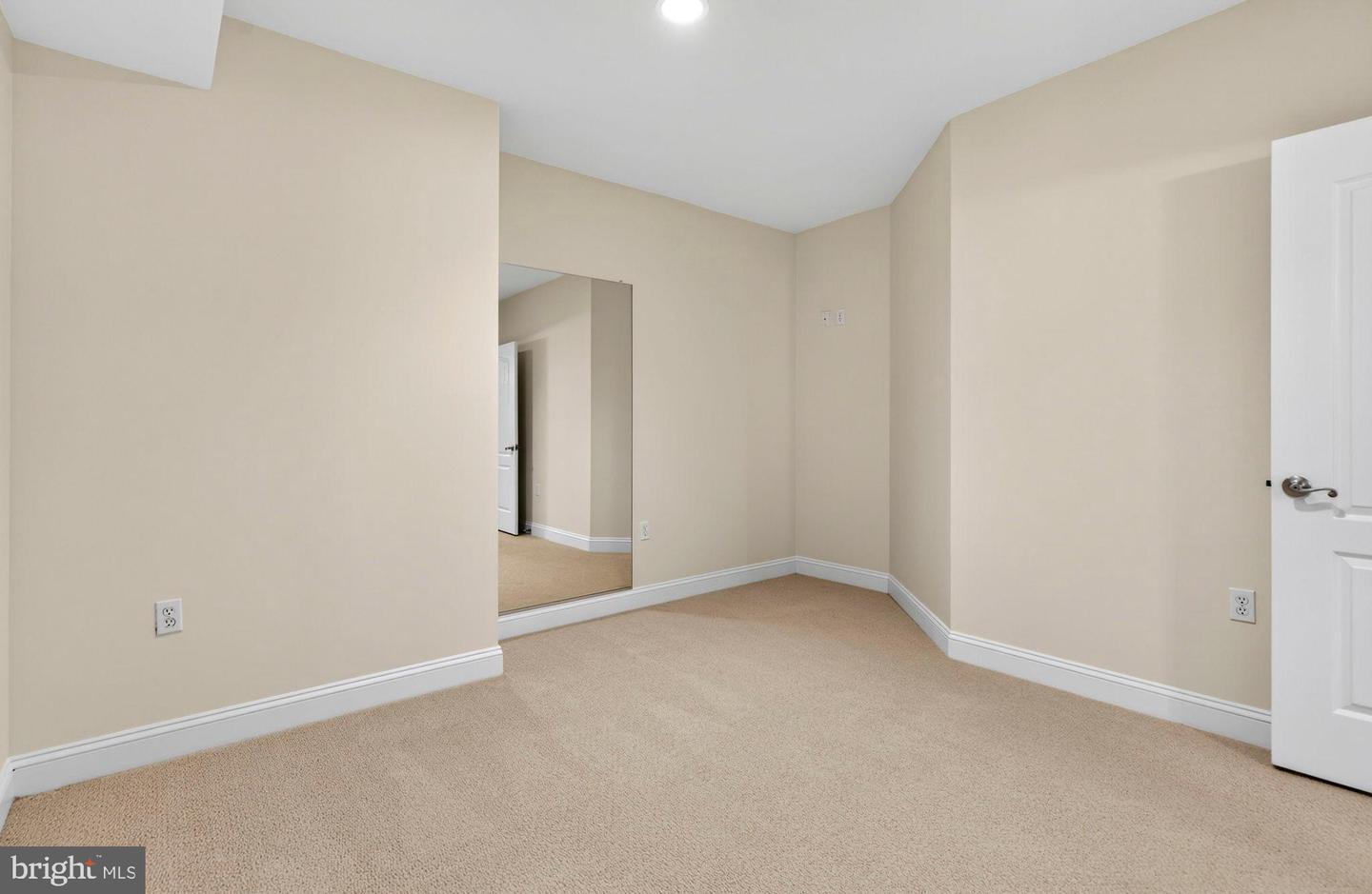 8342 LUNSFORD RD, WARRENTON, Virginia 20187, 3 Bedrooms Bedrooms, 17 Rooms Rooms,4 BathroomsBathrooms,Residential,For sale,8342 LUNSFORD RD,VAFQ2020640 MLS # VAFQ2020640