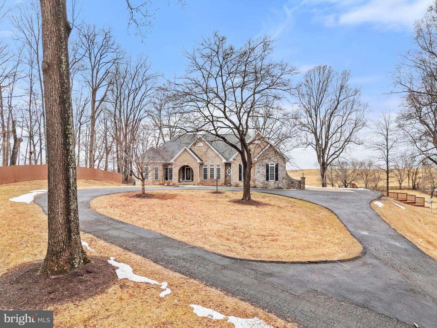 8342 LUNSFORD RD, WARRENTON, Virginia 20187, 3 Bedrooms Bedrooms, 17 Rooms Rooms,4 BathroomsBathrooms,Residential,For sale,8342 LUNSFORD RD,VAFQ2020640 MLS # VAFQ2020640