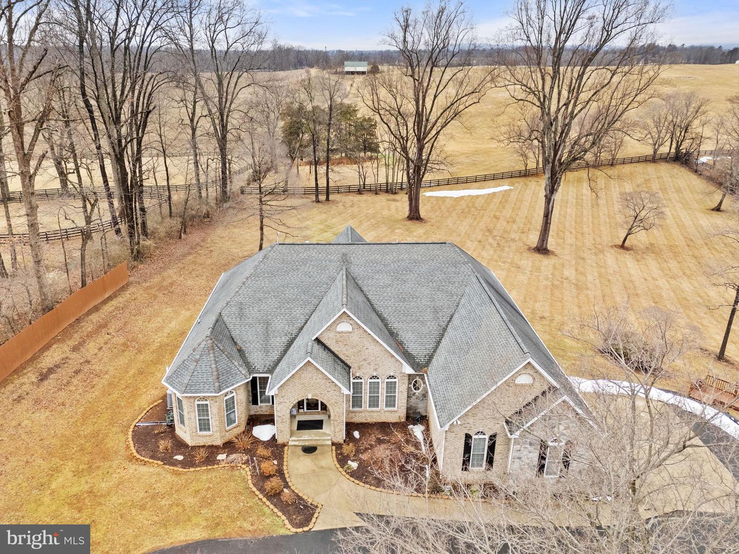 8342 LUNSFORD RD, WARRENTON, Virginia 20187, 3 Bedrooms Bedrooms, 17 Rooms Rooms,4 BathroomsBathrooms,Residential,For sale,8342 LUNSFORD RD,VAFQ2020640 MLS # VAFQ2020640