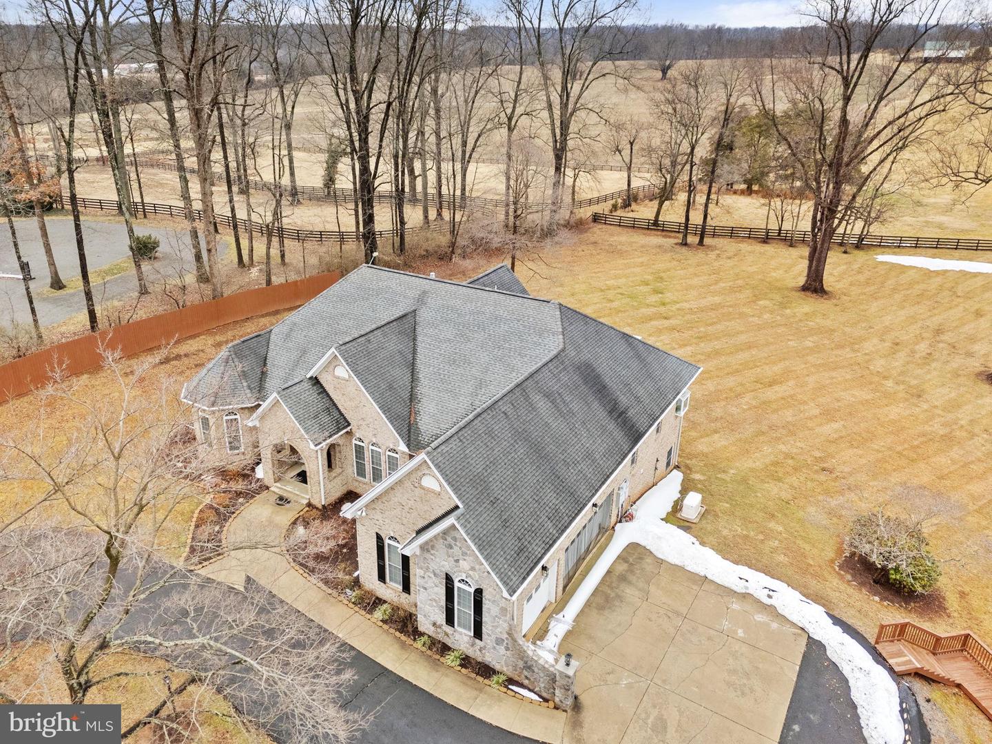 8342 LUNSFORD RD, WARRENTON, Virginia 20187, 3 Bedrooms Bedrooms, 17 Rooms Rooms,4 BathroomsBathrooms,Residential,For sale,8342 LUNSFORD RD,VAFQ2020640 MLS # VAFQ2020640