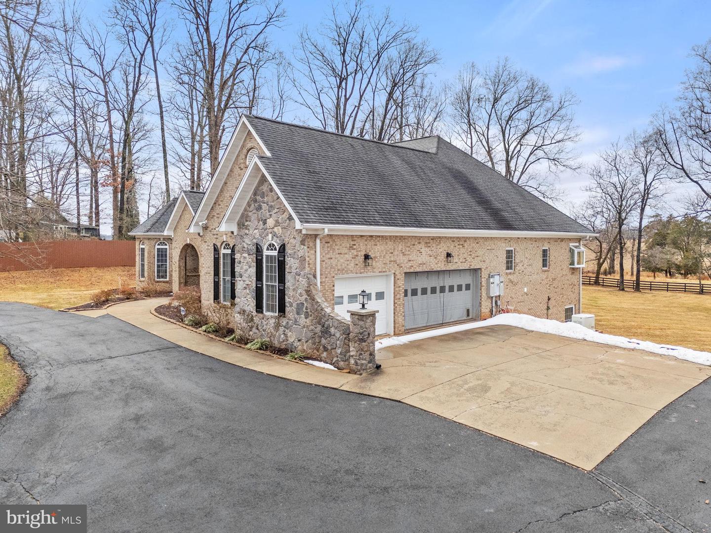 8342 LUNSFORD RD, WARRENTON, Virginia 20187, 3 Bedrooms Bedrooms, 17 Rooms Rooms,4 BathroomsBathrooms,Residential,For sale,8342 LUNSFORD RD,VAFQ2020640 MLS # VAFQ2020640