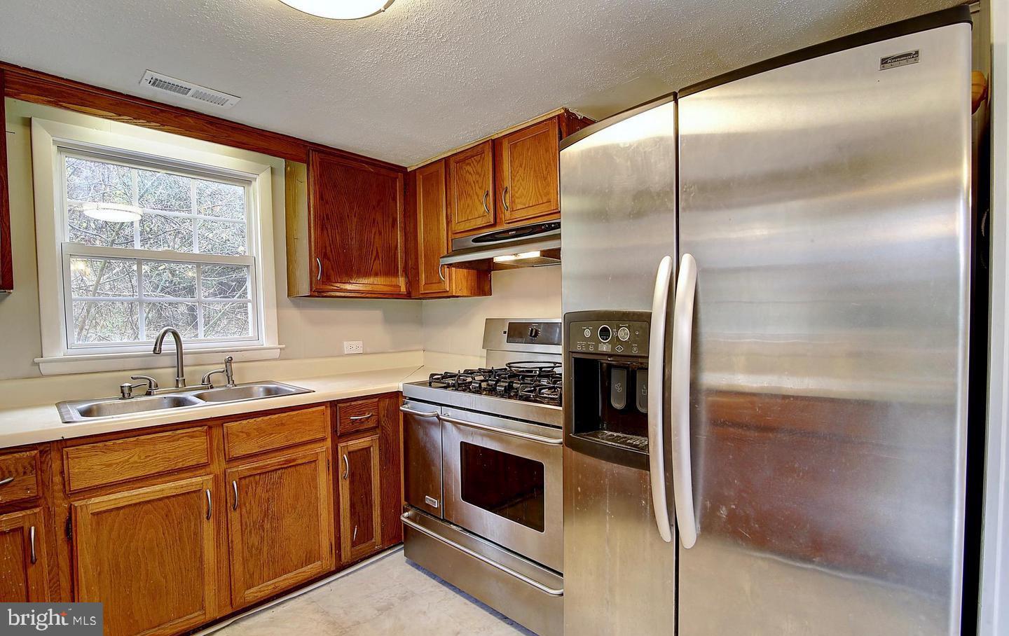 13096 FURNACE MOUNTAIN RD, LOVETTSVILLE, Virginia 20180, 3 Bedrooms Bedrooms, ,1 BathroomBathrooms,Residential,For sale,13096 FURNACE MOUNTAIN RD,VALO2116322 MLS # VALO2116322