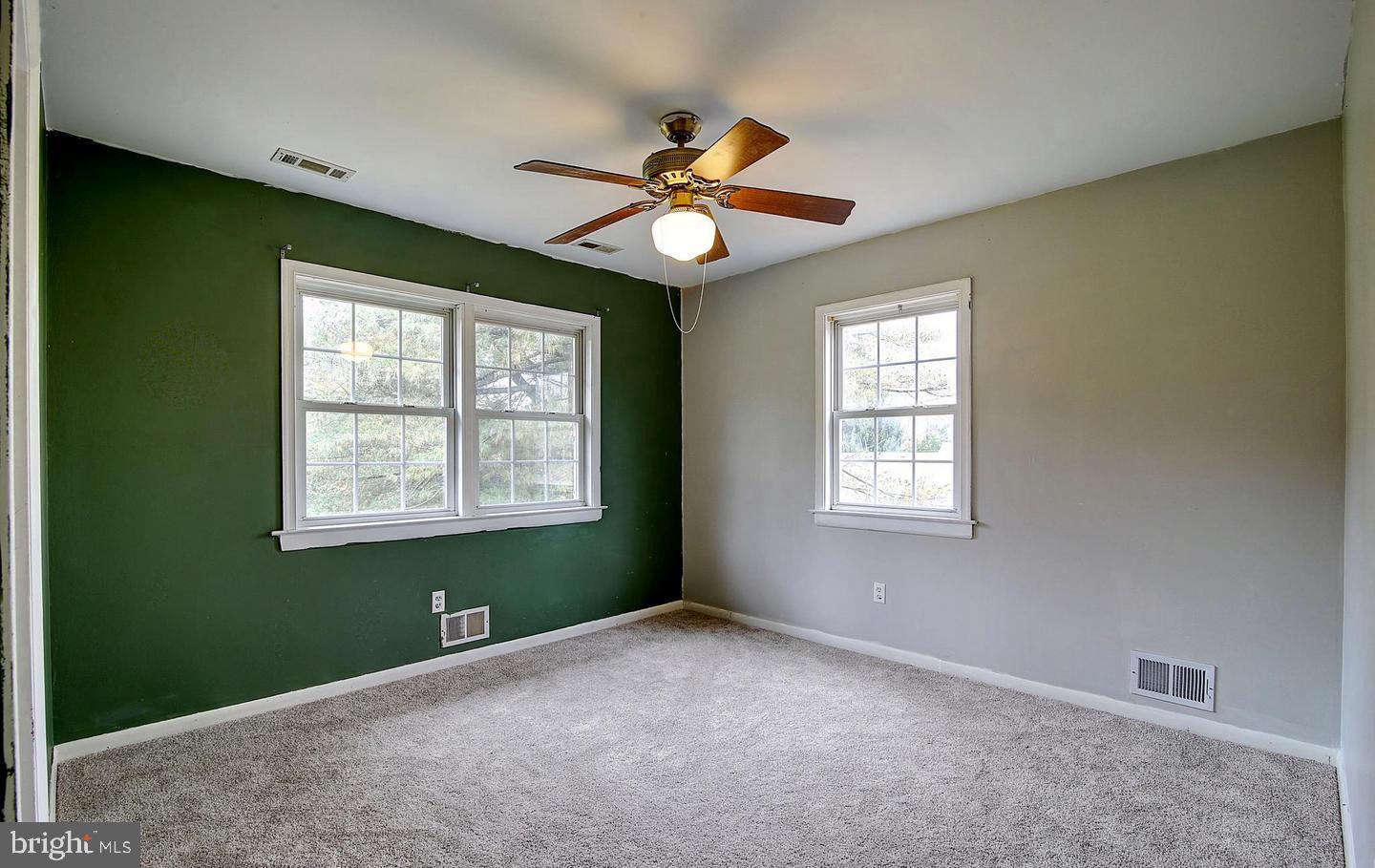 13096 FURNACE MOUNTAIN RD, LOVETTSVILLE, Virginia 20180, 3 Bedrooms Bedrooms, ,1 BathroomBathrooms,Residential,For sale,13096 FURNACE MOUNTAIN RD,VALO2116322 MLS # VALO2116322