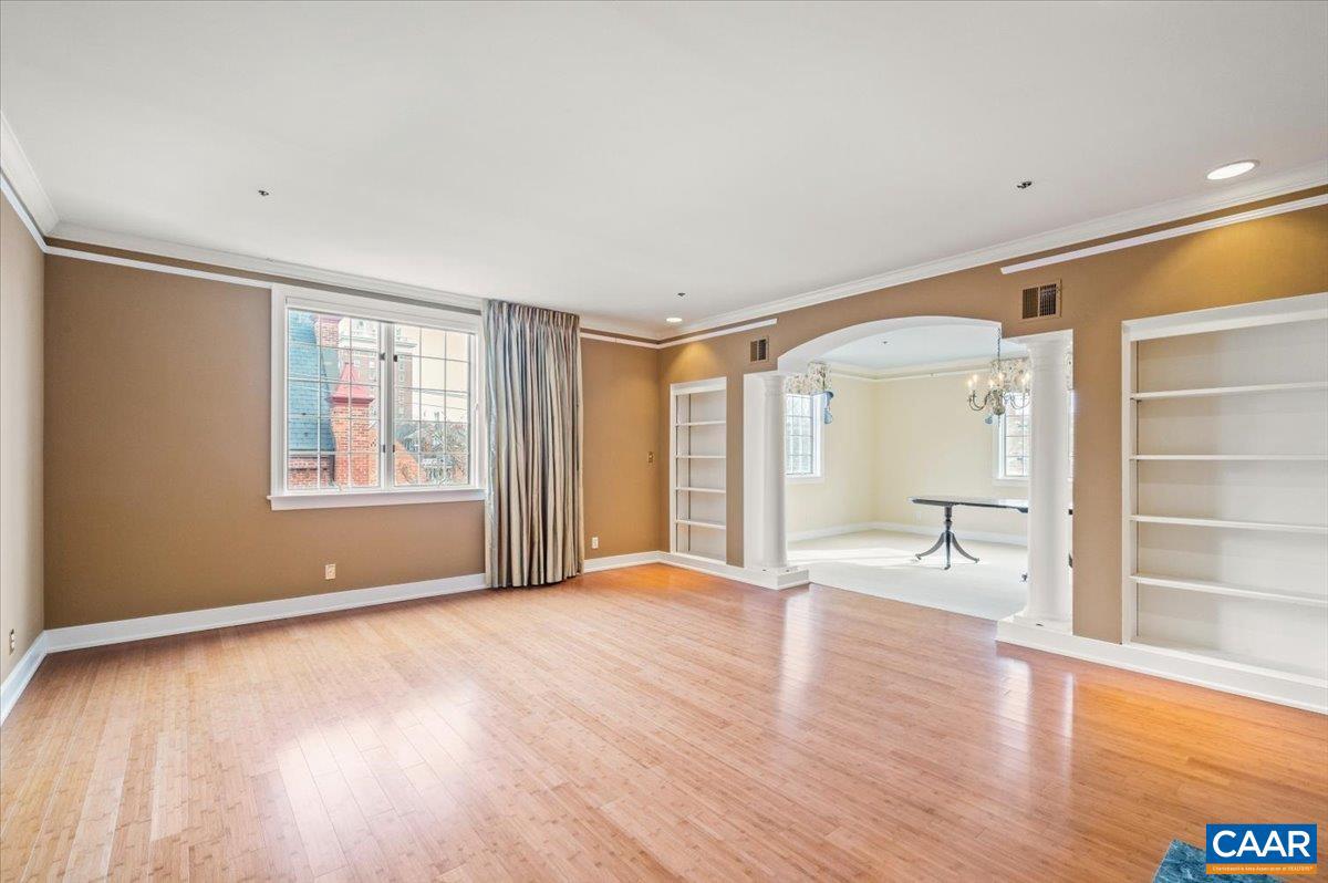 255 E JEFFERSON ST, CHARLOTTESVILLE, Virginia 22902, 3 Bedrooms Bedrooms, ,2 BathroomsBathrooms,Residential,For sale,255 E JEFFERSON ST,673469 MLS # 673469 255 E JEFFERSON ST, CHARLOTTESVILLE, Virginia 22902, 3 Bedrooms Bedrooms, ,2 BathroomsBathrooms,Residential,For sale,255 E JEFFERSON ST,673469 MLS # 673469