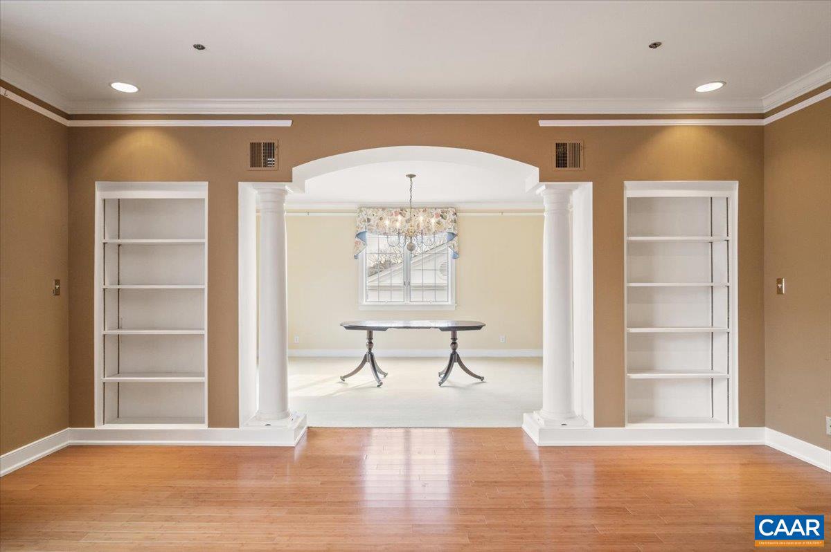 255 E JEFFERSON ST, CHARLOTTESVILLE, Virginia 22902, 3 Bedrooms Bedrooms, ,2 BathroomsBathrooms,Residential,For sale,255 E JEFFERSON ST,673469 MLS # 673469 255 E JEFFERSON ST, CHARLOTTESVILLE, Virginia 22902, 3 Bedrooms Bedrooms, ,2 BathroomsBathrooms,Residential,For sale,255 E JEFFERSON ST,673469 MLS # 673469