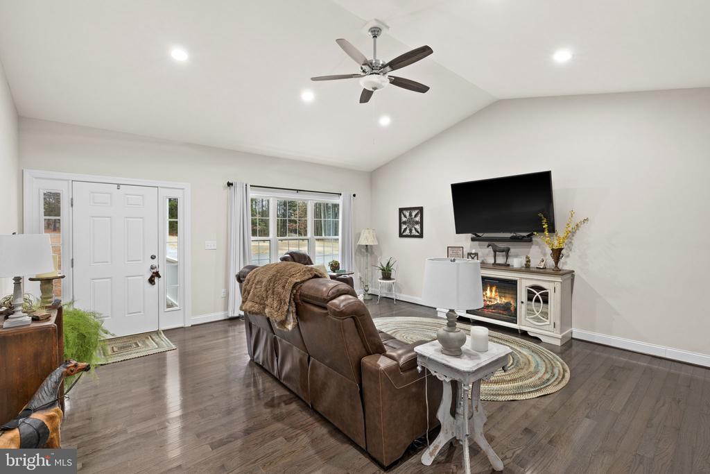 11026 TOWER RD, UNIONVILLE, Virginia 22567, 3 Bedrooms Bedrooms, ,2 BathroomsBathrooms,Residential,11026 TOWER RD,VAOR2013102 MLS # VAOR2013102