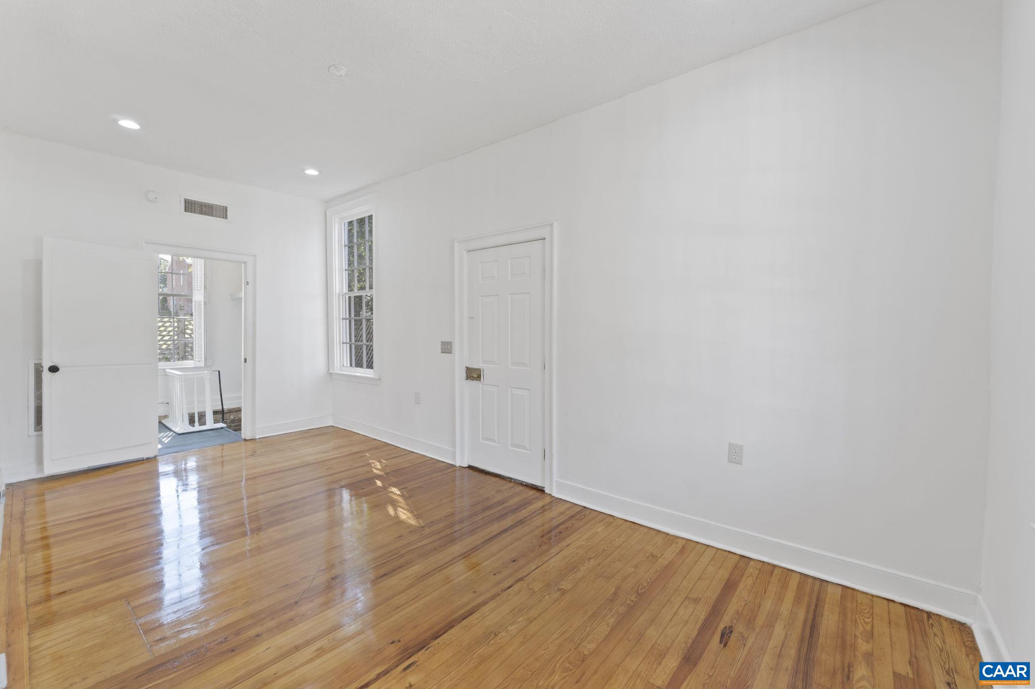 622 FRONT ST, LOVINGSTON, Virginia 22949, 3 Bedrooms Bedrooms, ,2 BathroomsBathrooms,Residential,622 FRONT ST,668677 MLS # 668677