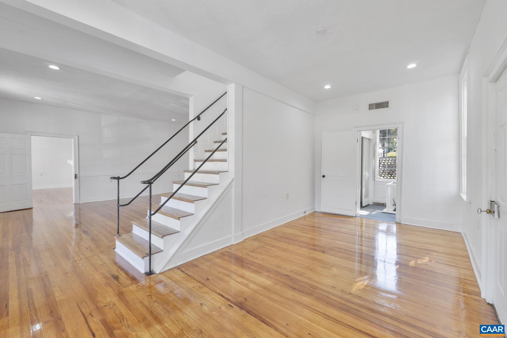 622 FRONT ST, LOVINGSTON, Virginia 22949, 3 Bedrooms Bedrooms, ,2 BathroomsBathrooms,Residential,622 FRONT ST,668677 MLS # 668677